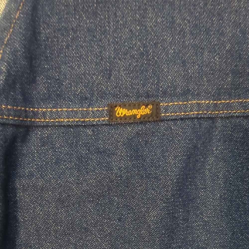 Wrangler Men's Dark Blue Denim Vest NWOT - Picture 3 of 5
